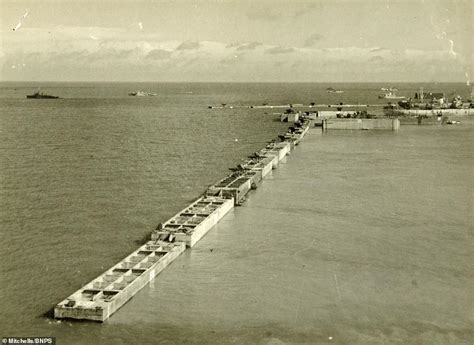 the mulberry harbor design.